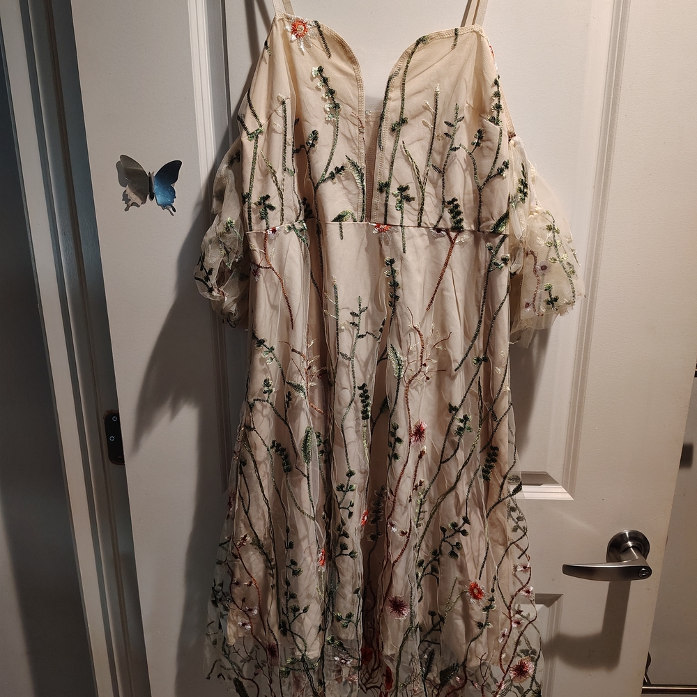 Floral Embroidered Cream Dress